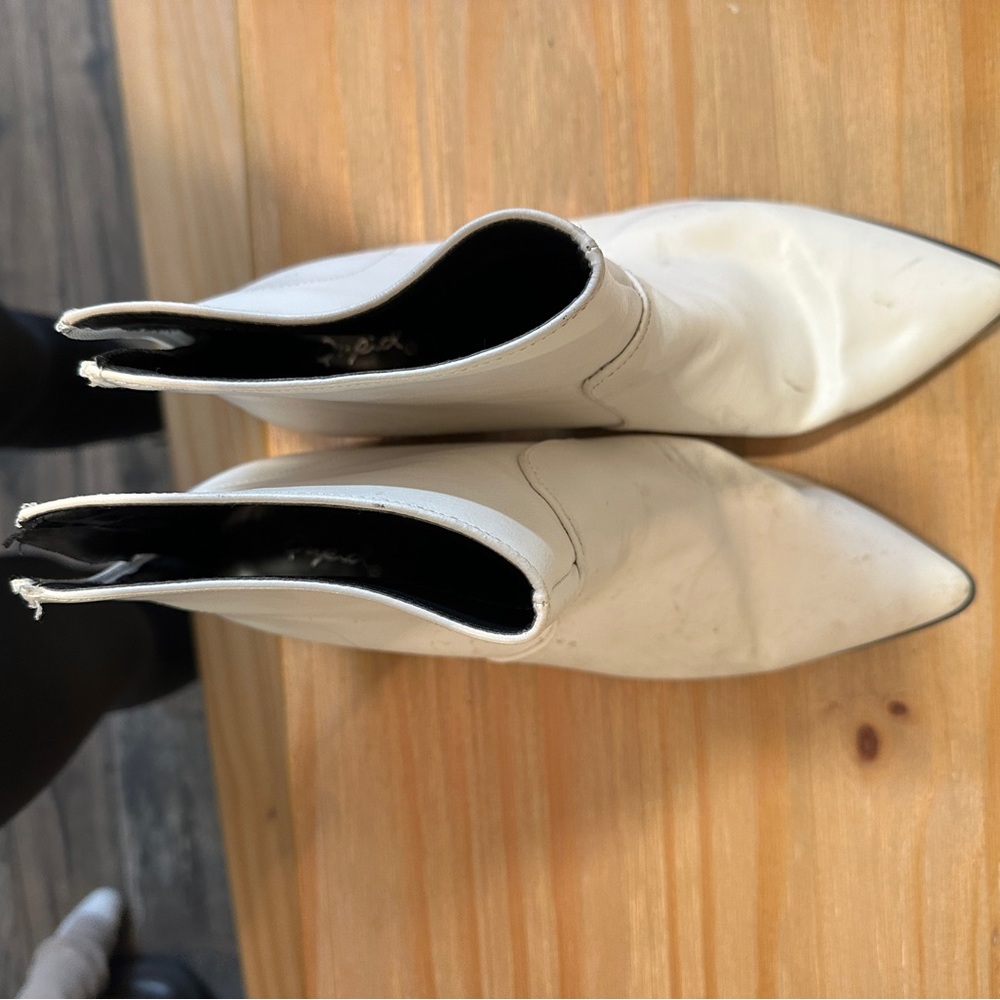 Qupid White Ankle Booties